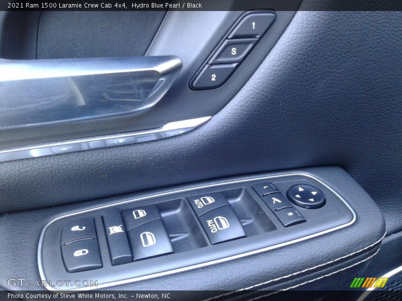 Hydro Blue Pearl / Black 2021 Ram 1500 Laramie Crew Cab 4x4