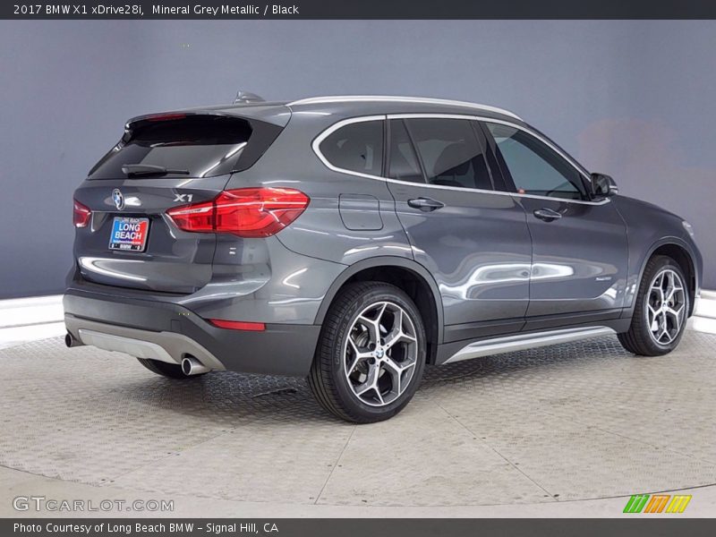 Mineral Grey Metallic / Black 2017 BMW X1 xDrive28i
