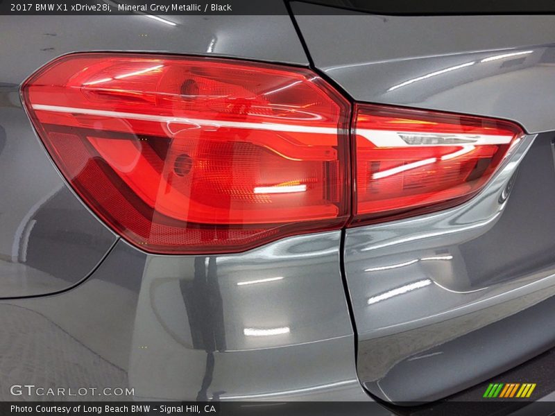 Mineral Grey Metallic / Black 2017 BMW X1 xDrive28i