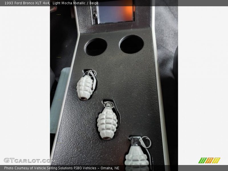 Light Mocha Metallic / Beige 1993 Ford Bronco XLT 4x4