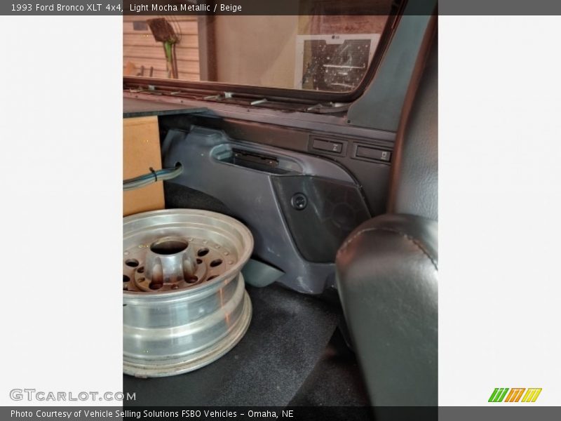 Light Mocha Metallic / Beige 1993 Ford Bronco XLT 4x4