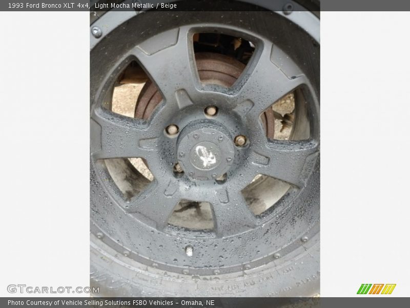 Light Mocha Metallic / Beige 1993 Ford Bronco XLT 4x4