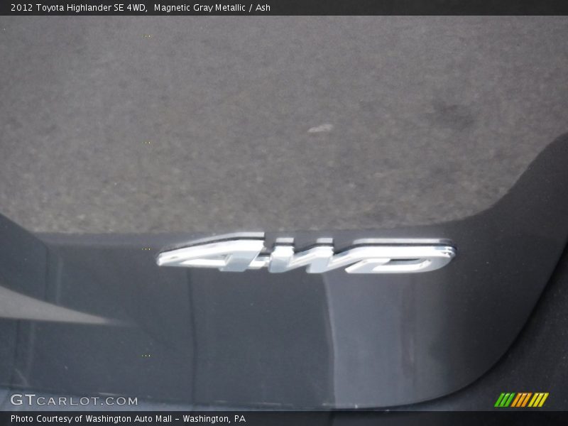 Magnetic Gray Metallic / Ash 2012 Toyota Highlander SE 4WD