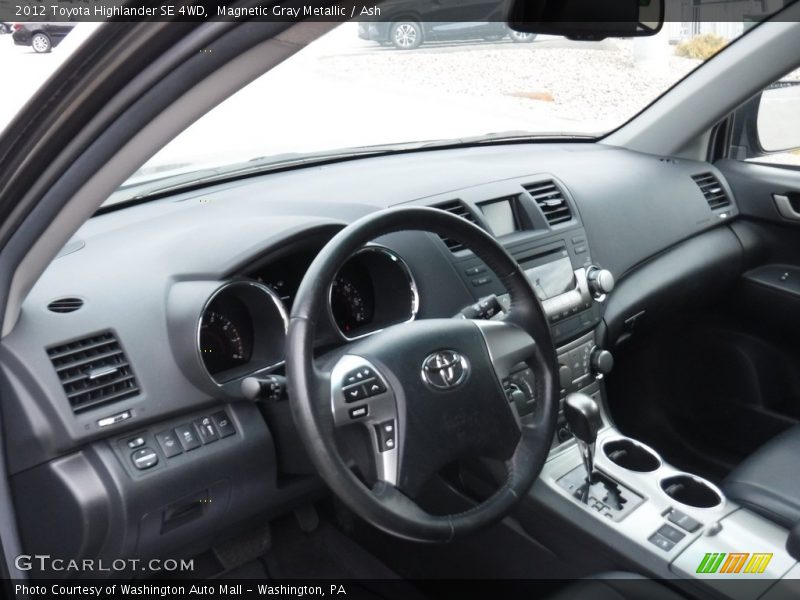 Magnetic Gray Metallic / Ash 2012 Toyota Highlander SE 4WD