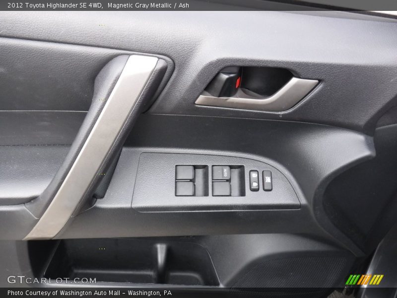 Magnetic Gray Metallic / Ash 2012 Toyota Highlander SE 4WD