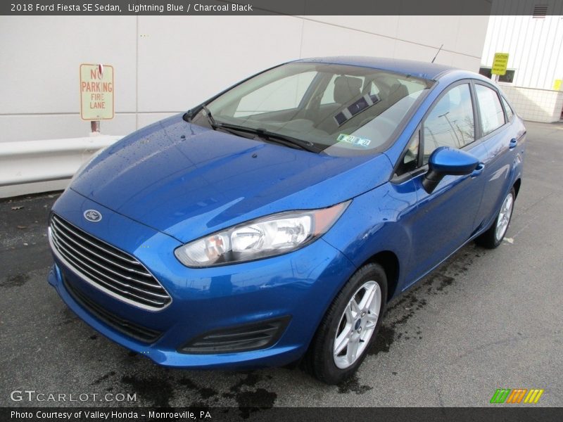 Lightning Blue / Charcoal Black 2018 Ford Fiesta SE Sedan