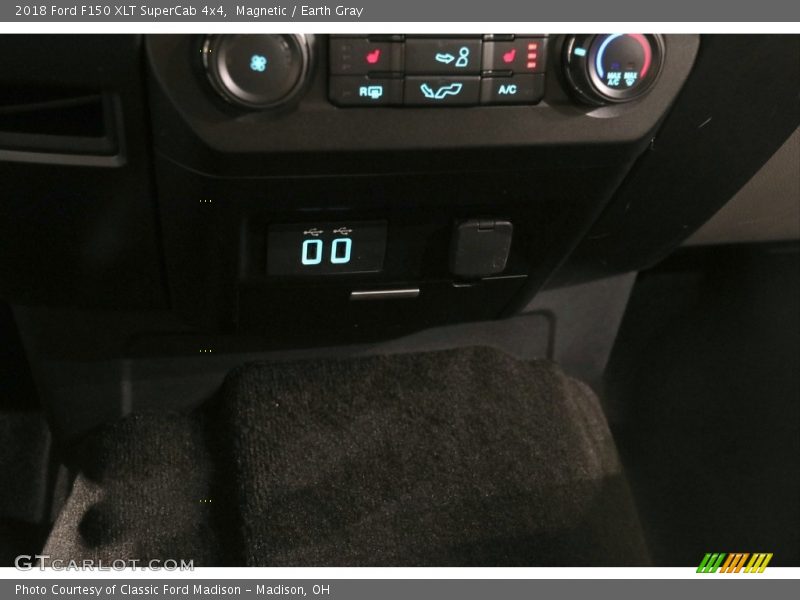 Magnetic / Earth Gray 2018 Ford F150 XLT SuperCab 4x4