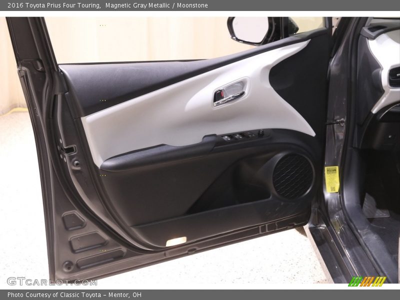 Magnetic Gray Metallic / Moonstone 2016 Toyota Prius Four Touring