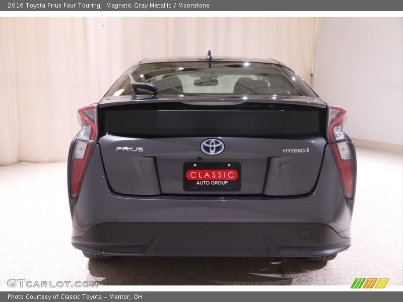 Magnetic Gray Metallic / Moonstone 2016 Toyota Prius Four Touring