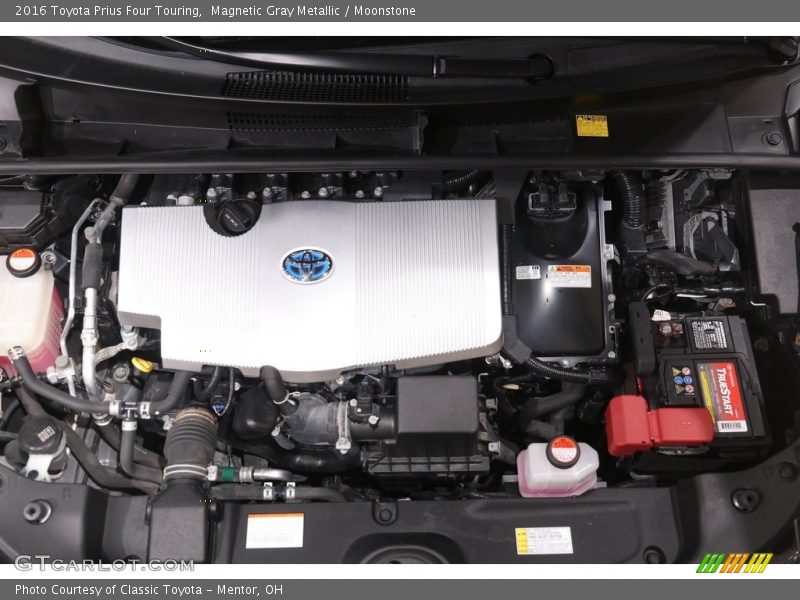 Magnetic Gray Metallic / Moonstone 2016 Toyota Prius Four Touring