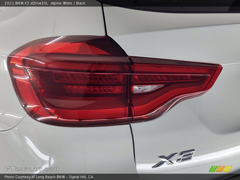 Alpine White / Black 2021 BMW X3 sDrive30i