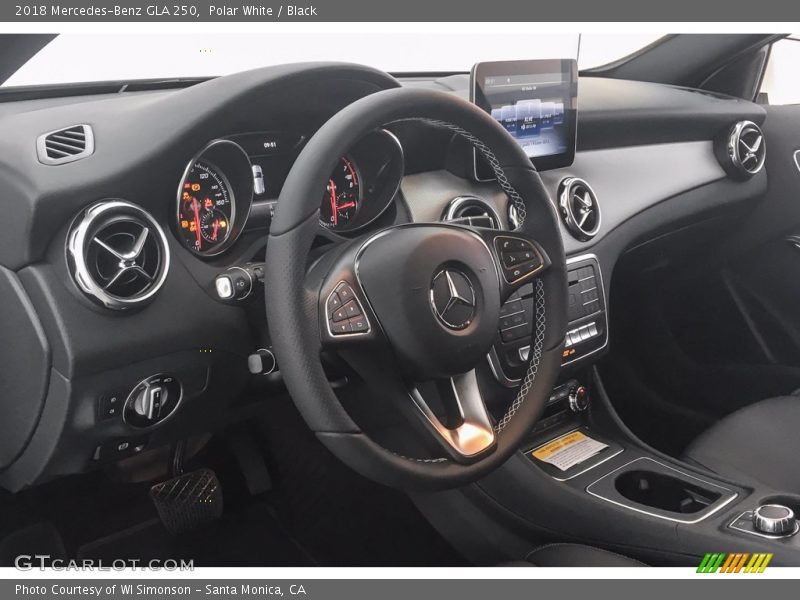 Polar White / Black 2018 Mercedes-Benz GLA 250