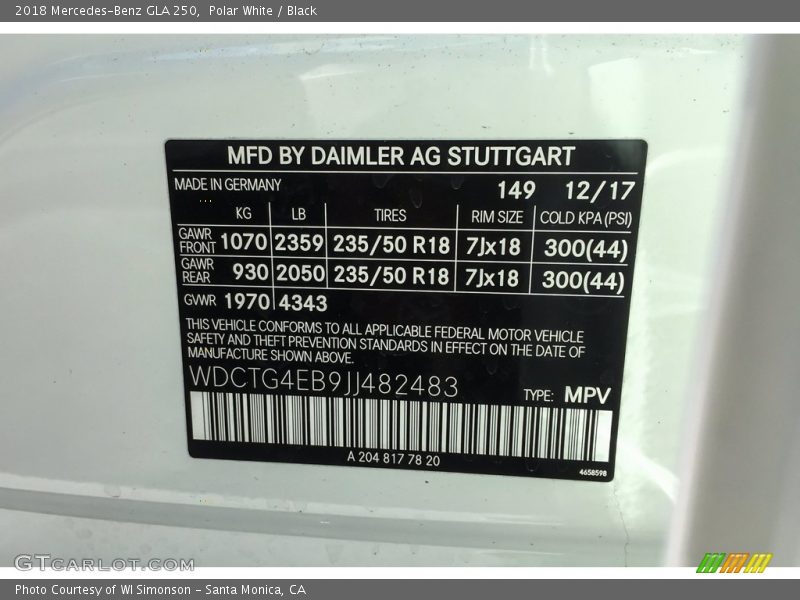 Polar White / Black 2018 Mercedes-Benz GLA 250
