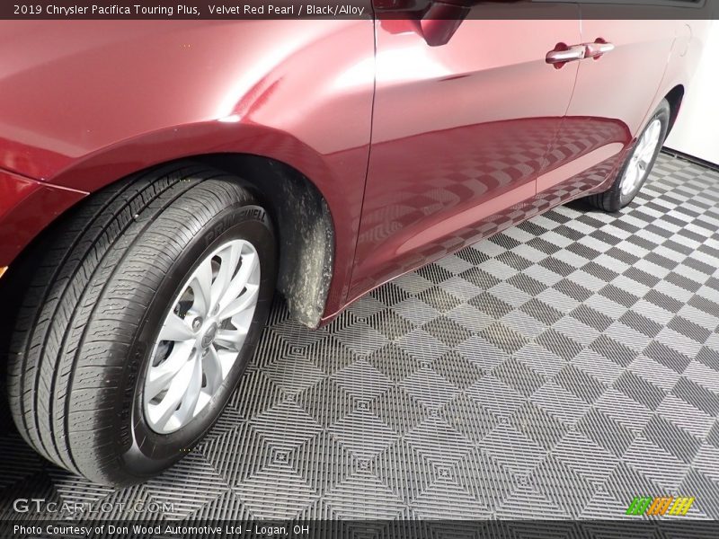 Velvet Red Pearl / Black/Alloy 2019 Chrysler Pacifica Touring Plus