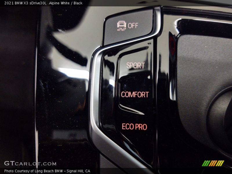 Alpine White / Black 2021 BMW X3 sDrive30i