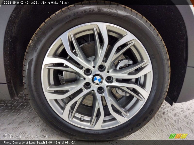 Alpine White / Black 2021 BMW X2 xDrive28i