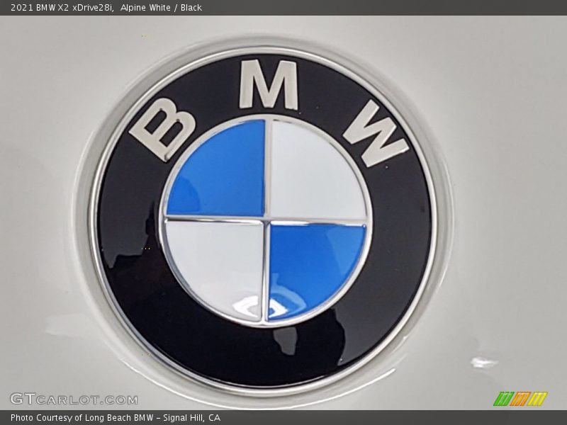 Alpine White / Black 2021 BMW X2 xDrive28i