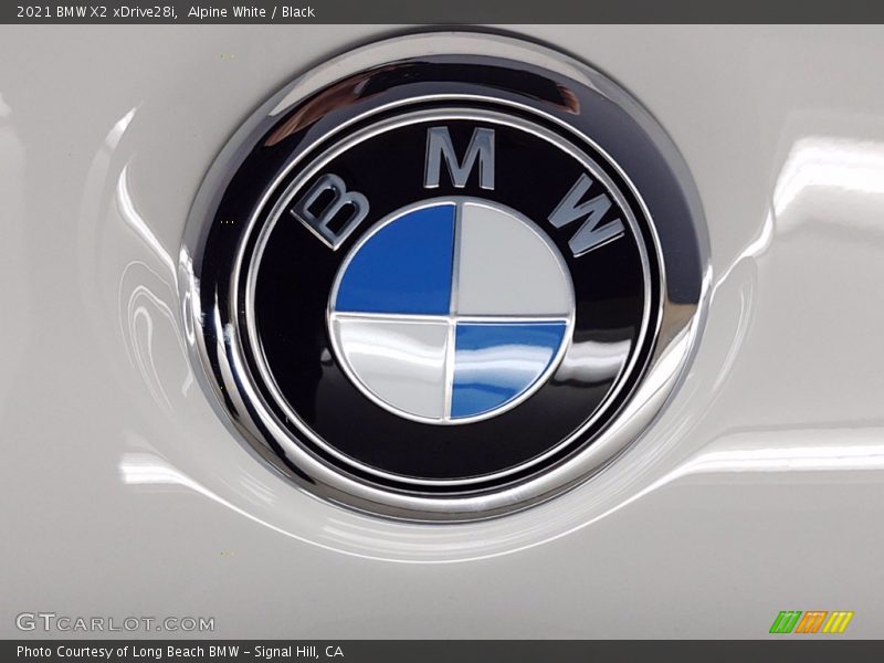 Alpine White / Black 2021 BMW X2 xDrive28i