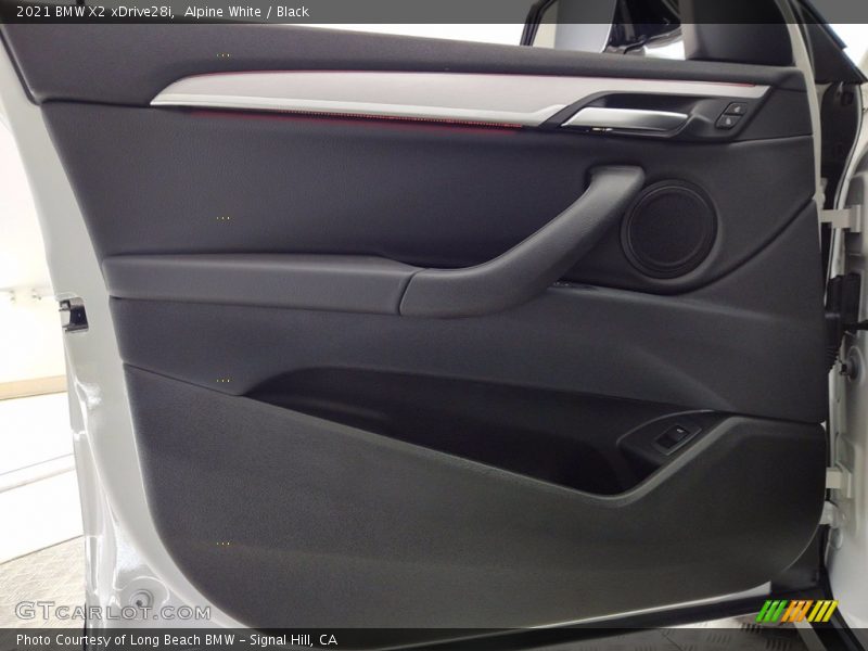 Alpine White / Black 2021 BMW X2 xDrive28i