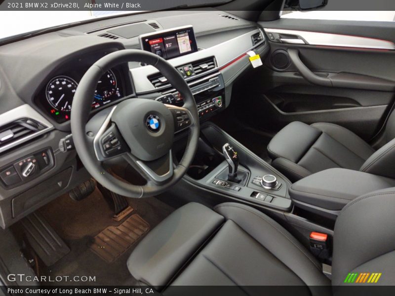 Alpine White / Black 2021 BMW X2 xDrive28i