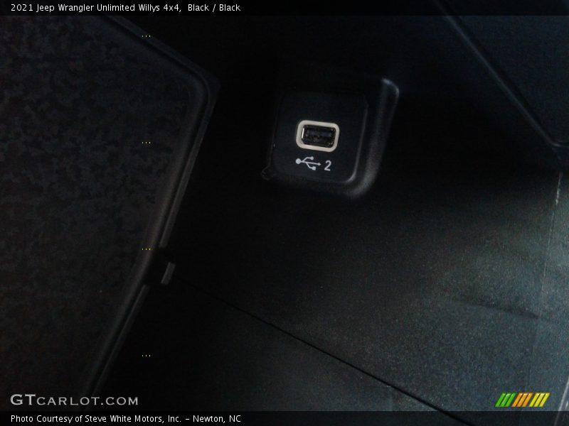 Black / Black 2021 Jeep Wrangler Unlimited Willys 4x4