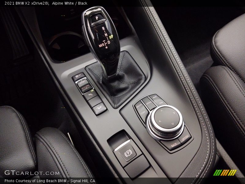 Alpine White / Black 2021 BMW X2 xDrive28i