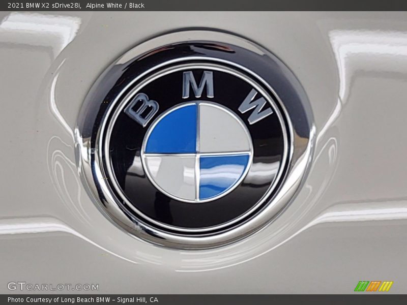 Alpine White / Black 2021 BMW X2 sDrive28i