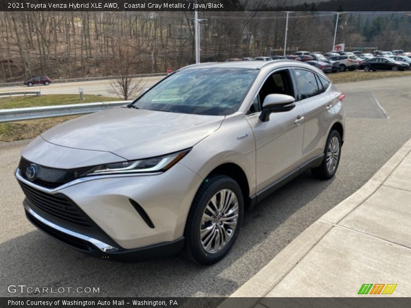 Front 3/4 View of 2021 Venza Hybrid XLE AWD