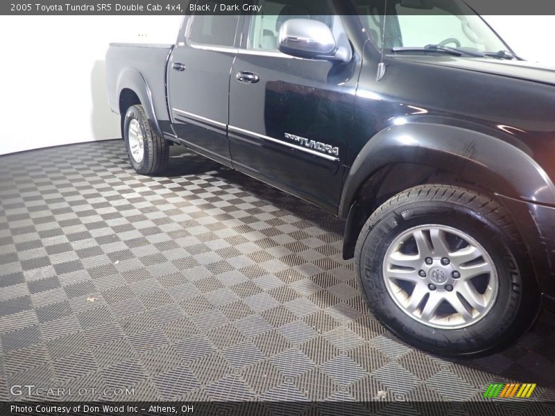 Black / Dark Gray 2005 Toyota Tundra SR5 Double Cab 4x4
