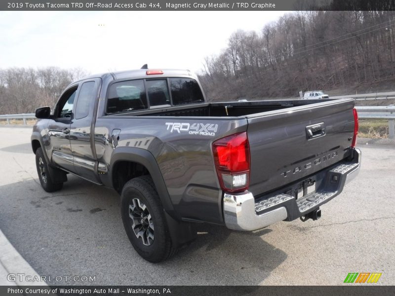 Magnetic Gray Metallic / TRD Graphite 2019 Toyota Tacoma TRD Off-Road Access Cab 4x4