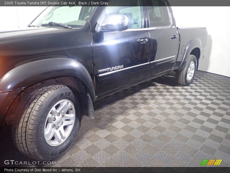 Black / Dark Gray 2005 Toyota Tundra SR5 Double Cab 4x4