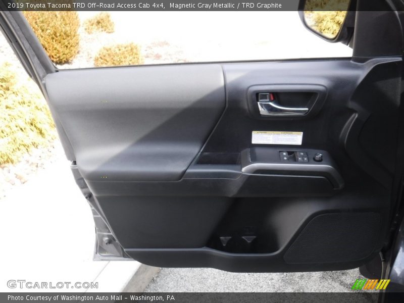 Magnetic Gray Metallic / TRD Graphite 2019 Toyota Tacoma TRD Off-Road Access Cab 4x4