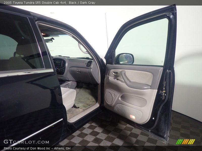 Black / Dark Gray 2005 Toyota Tundra SR5 Double Cab 4x4