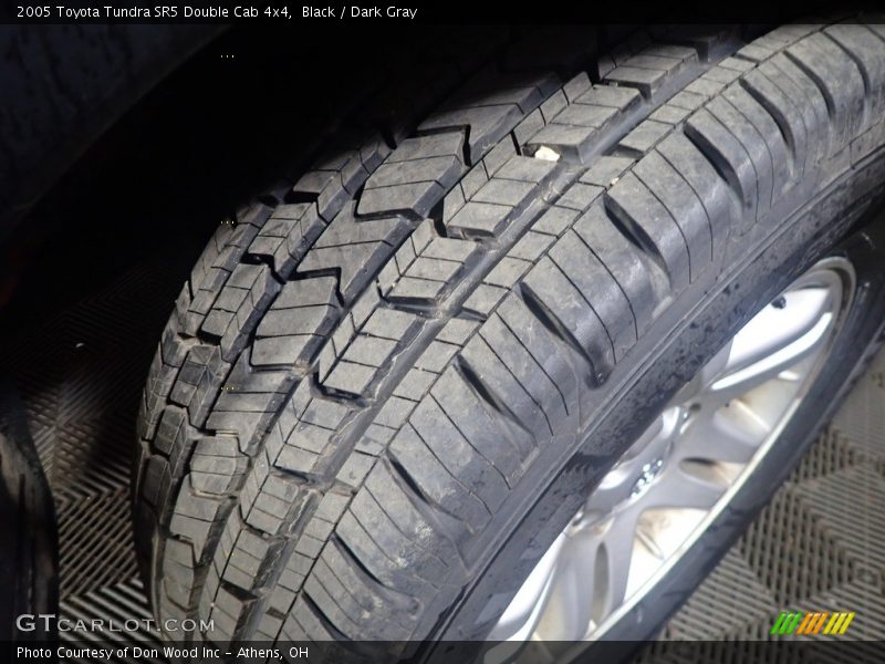 Black / Dark Gray 2005 Toyota Tundra SR5 Double Cab 4x4