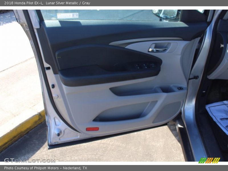 Lunar Silver Metallic / Gray 2018 Honda Pilot EX-L