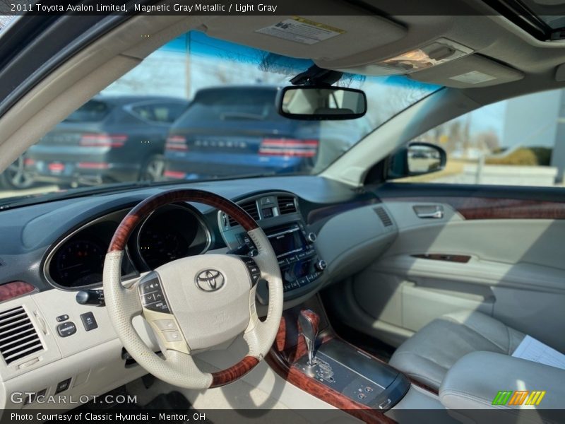 Magnetic Gray Metallic / Light Gray 2011 Toyota Avalon Limited