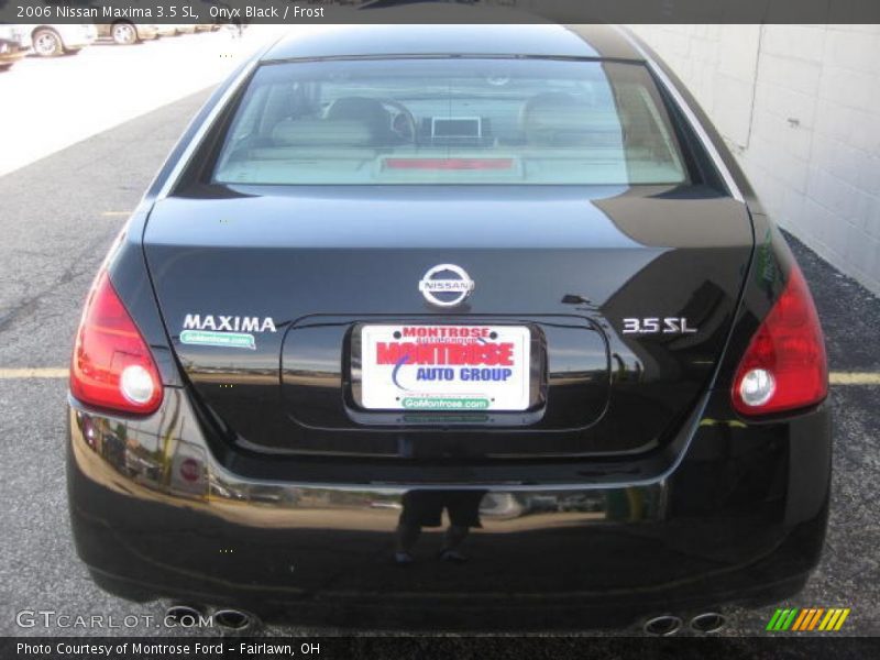 Onyx Black / Frost 2006 Nissan Maxima 3.5 SL