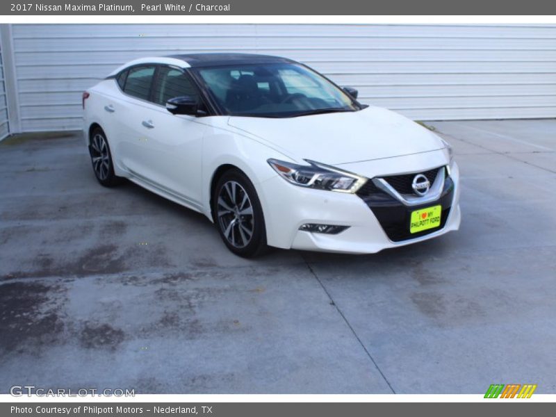 Pearl White / Charcoal 2017 Nissan Maxima Platinum