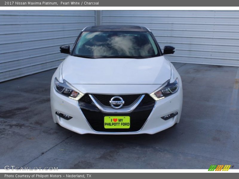 Pearl White / Charcoal 2017 Nissan Maxima Platinum