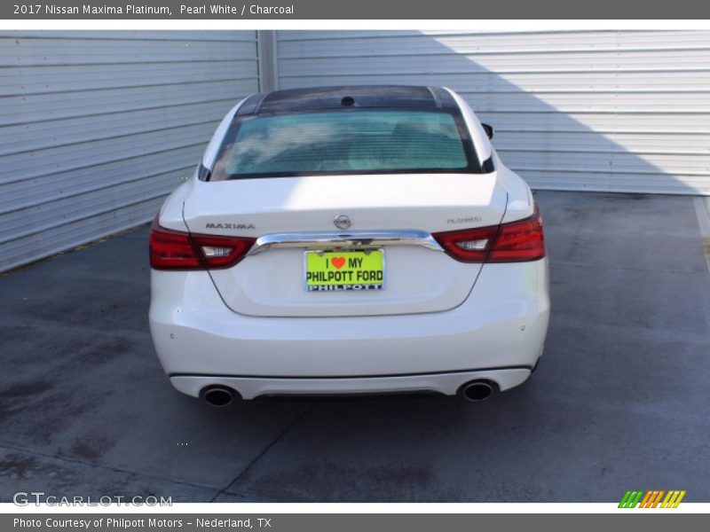 Pearl White / Charcoal 2017 Nissan Maxima Platinum