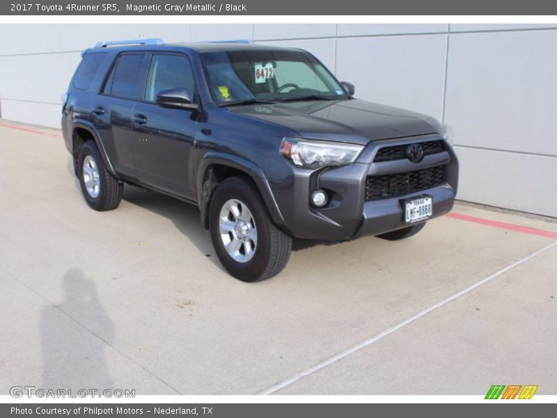 Magnetic Gray Metallic / Black 2017 Toyota 4Runner SR5