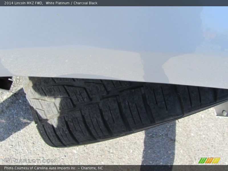 White Platinum / Charcoal Black 2014 Lincoln MKZ FWD