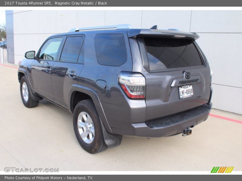 Magnetic Gray Metallic / Black 2017 Toyota 4Runner SR5