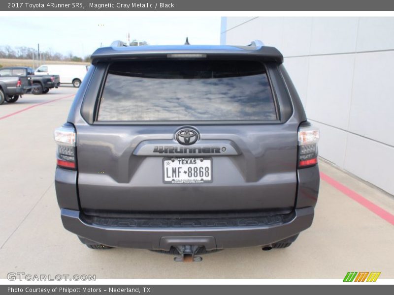 Magnetic Gray Metallic / Black 2017 Toyota 4Runner SR5