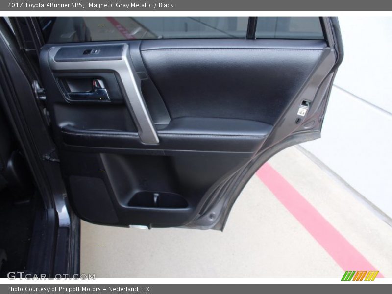 Magnetic Gray Metallic / Black 2017 Toyota 4Runner SR5