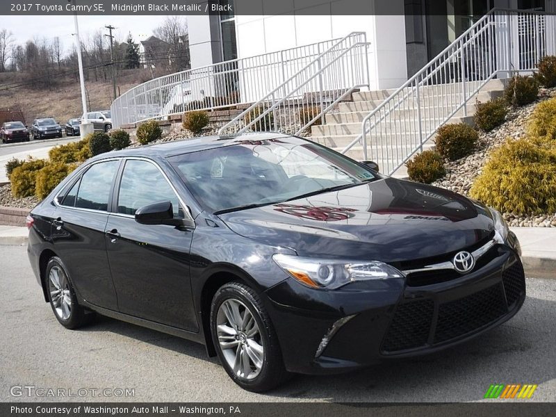 Midnight Black Metallic / Black 2017 Toyota Camry SE