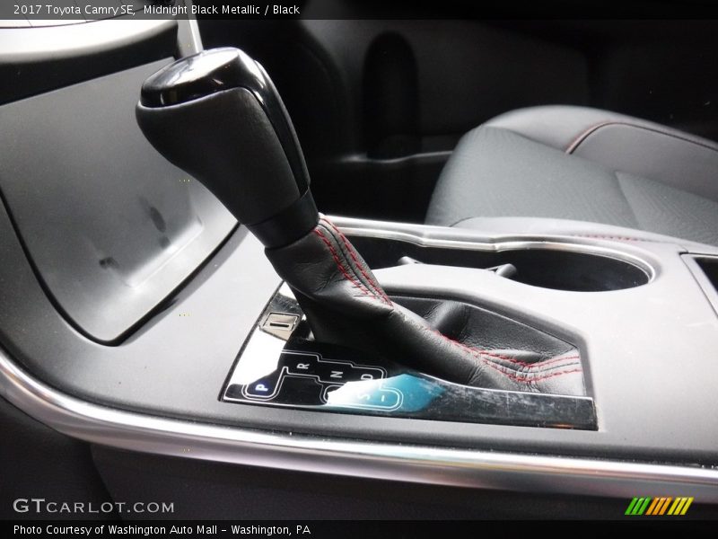 Midnight Black Metallic / Black 2017 Toyota Camry SE