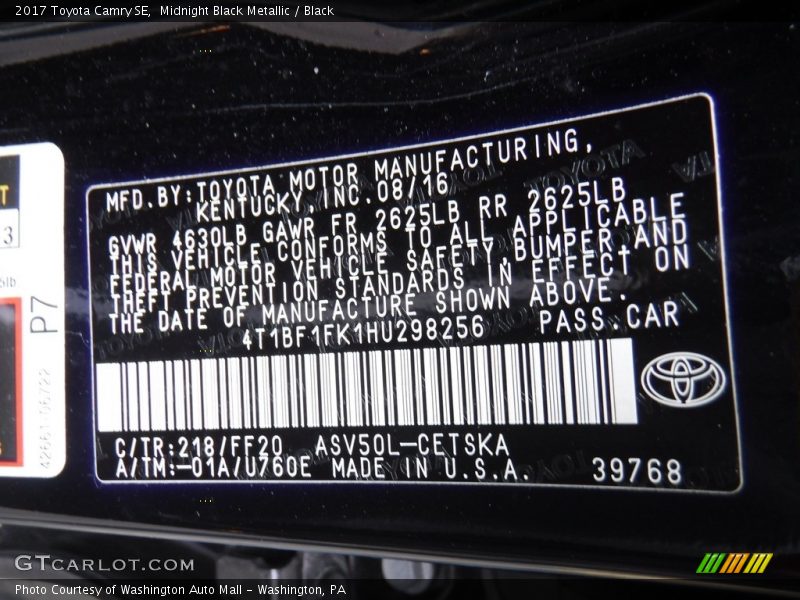 Midnight Black Metallic / Black 2017 Toyota Camry SE