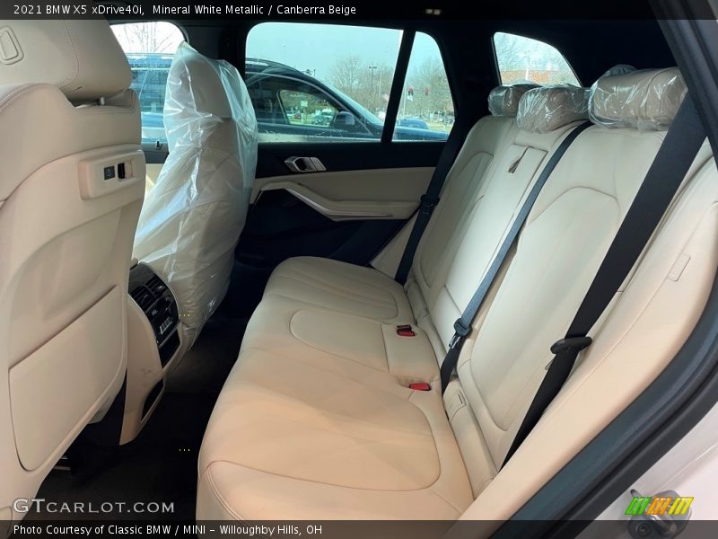 Mineral White Metallic / Canberra Beige 2021 BMW X5 xDrive40i