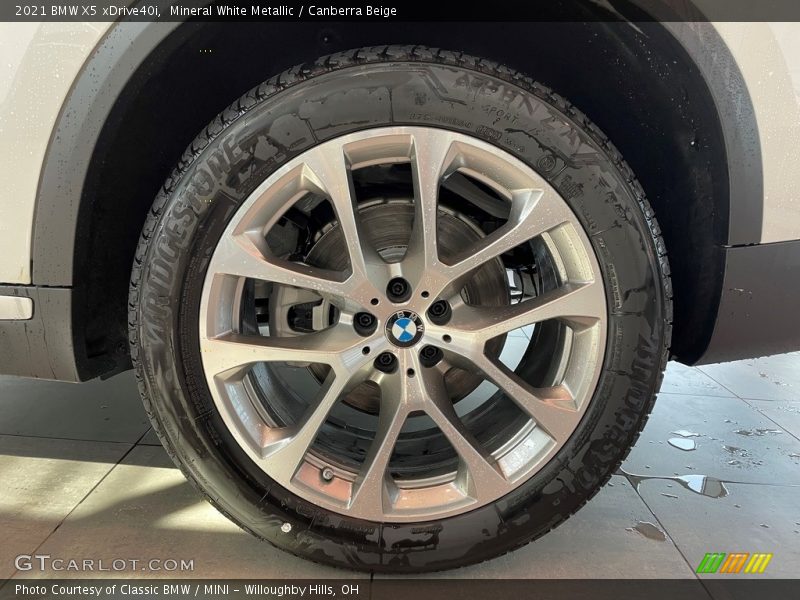 Mineral White Metallic / Canberra Beige 2021 BMW X5 xDrive40i